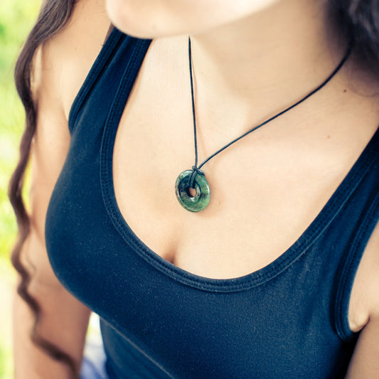 Ciondolo donut in Agata muschiata | Ciondolo da 30 mm + Cordino in cotone