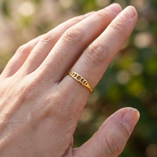 Mondphasen Ring Edelstahl Vergoldet – Schmal & Elegant