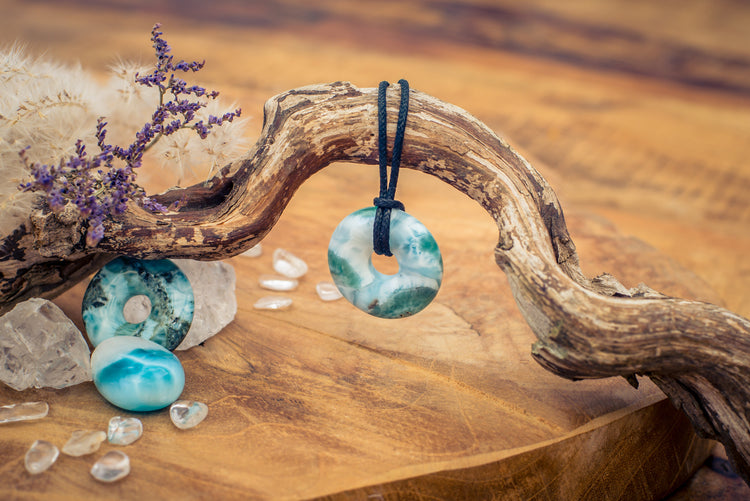 Larimar Donut A-Qualität | 30 mm Anhänger + Baumwollband