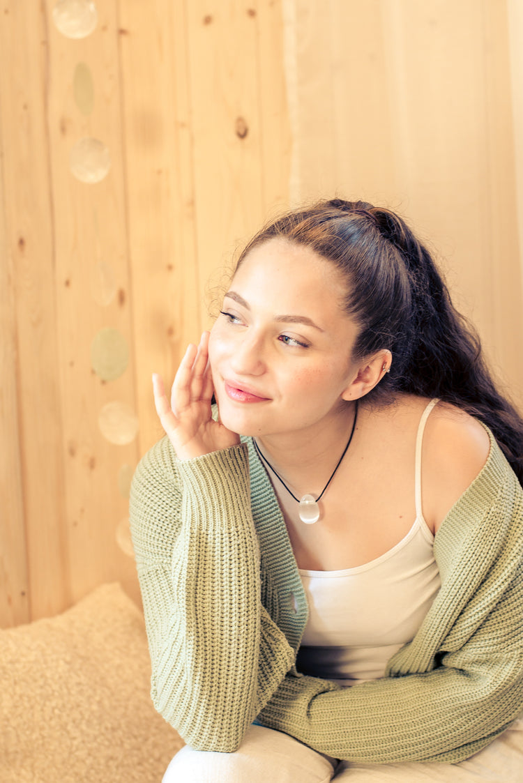 Selenit Tropfenanhänger