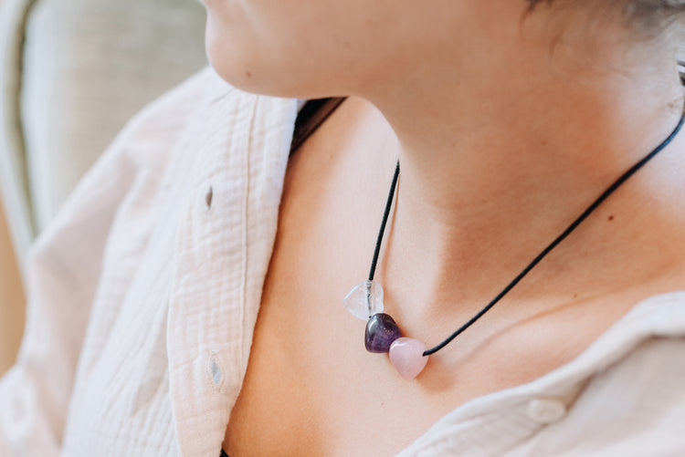 Herzanhänger "Goldenes Dreieck" Amethyst + Bergkristall + Rosenquarz