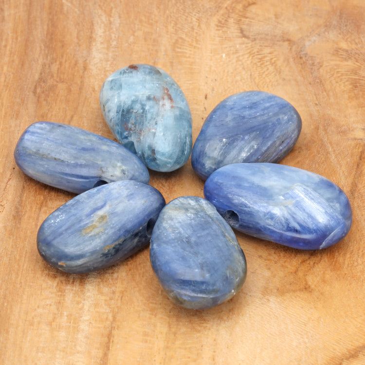 Kyanit Tropfenanhänger