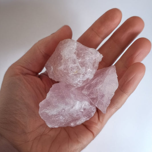 3 Kg Rosenquarz Rohsteine/Wassersteine 4-7 cm