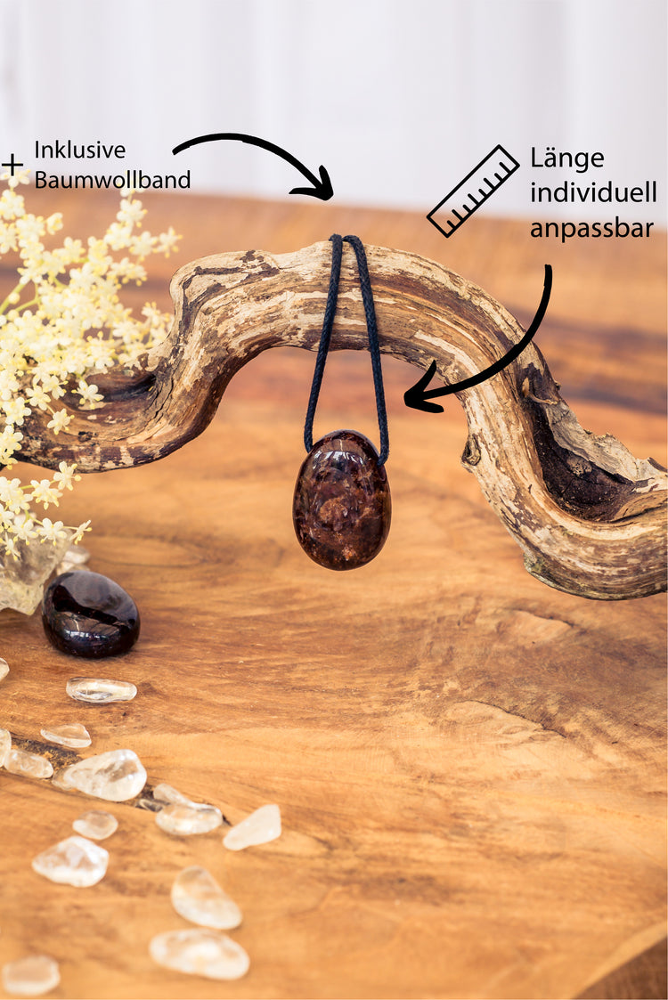 Granat Tropfenanhänger