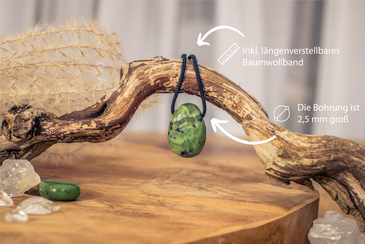 Jade (Nephrit) Tropfenanhänger