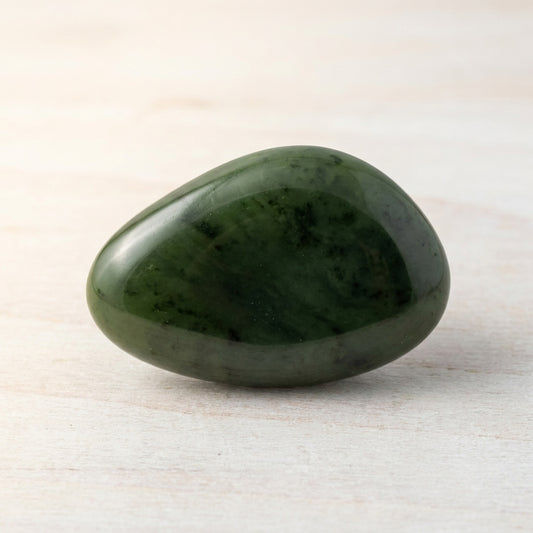 Jade (Nephrit) Heilstein — Wirkung und Bedeutung