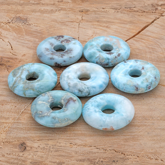 Larimar Donut mit Einschluss | 30 mm Anhänger + Baumwollband