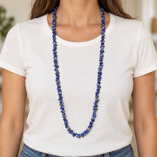 Lapislazuli Splitterkette getragen – ca. 80–90 cm, ohne Verschluss