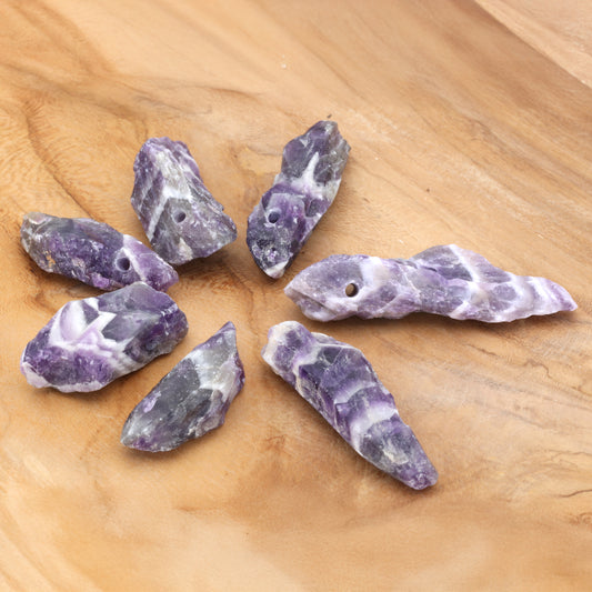 Chevron Amethyst Rohsteinanhänger