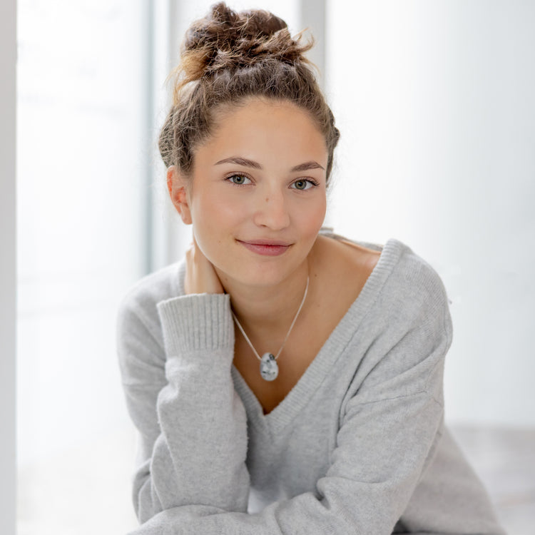 Regenbogen-Mondstein Tropfenanhänger