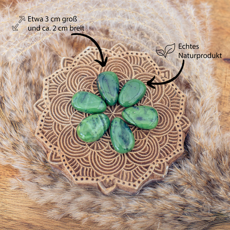 Jade (Nephrit) Tropfenanhänger