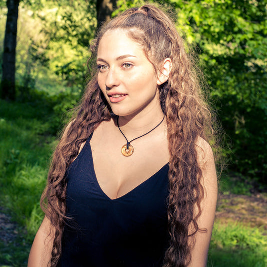 Colgante donut de ámbar | Colgante de 30 mm + cordón de algodón