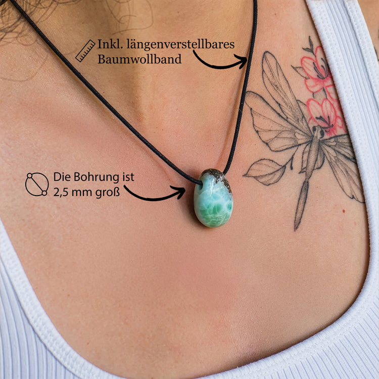 Pendentif goutte en Larimar avec inclusion