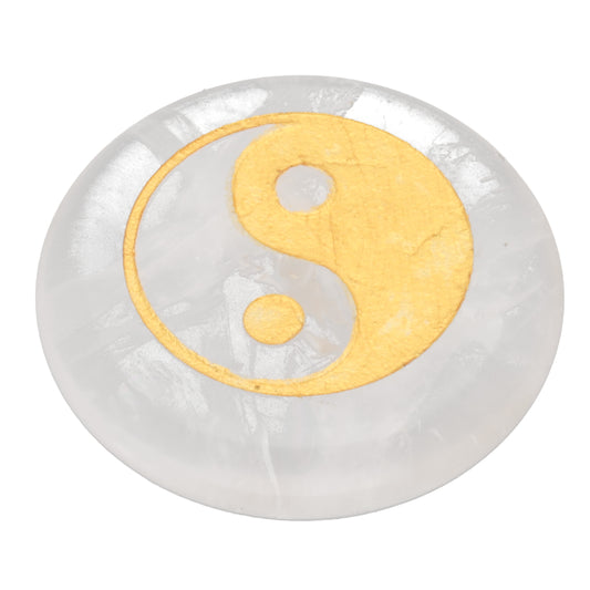 Bergkristall Scheibenstein mit goldener Yin & Yang Gravur