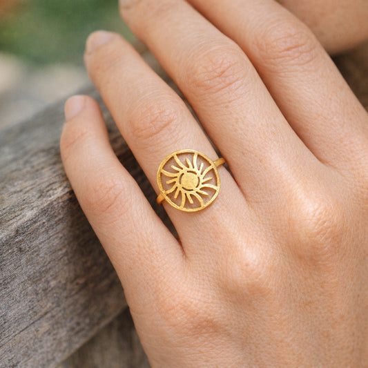 Edelstahl Sonnenring Gold – filigraner Sonnen-Ring, Größe 17,5 mm