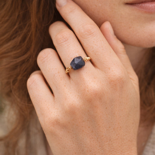 Sodalith Ring mit Kupferdraht – handgefertigt, Unisex, Ø 20 mm