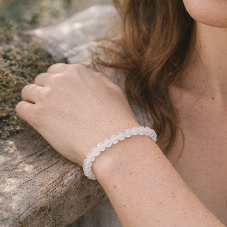 Selenit Kugelarmband 6 mm – zartweißer Edelstein, 19 cm