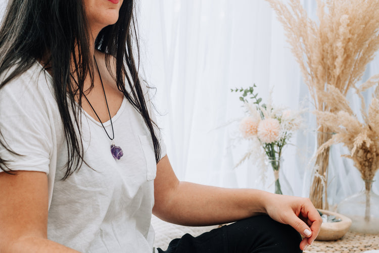 Amethyst, Gefasster Rohsteinanhänger