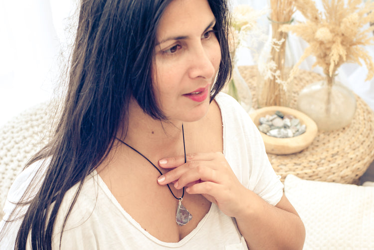 Fluorit, Gefasster Rohsteinanhänger