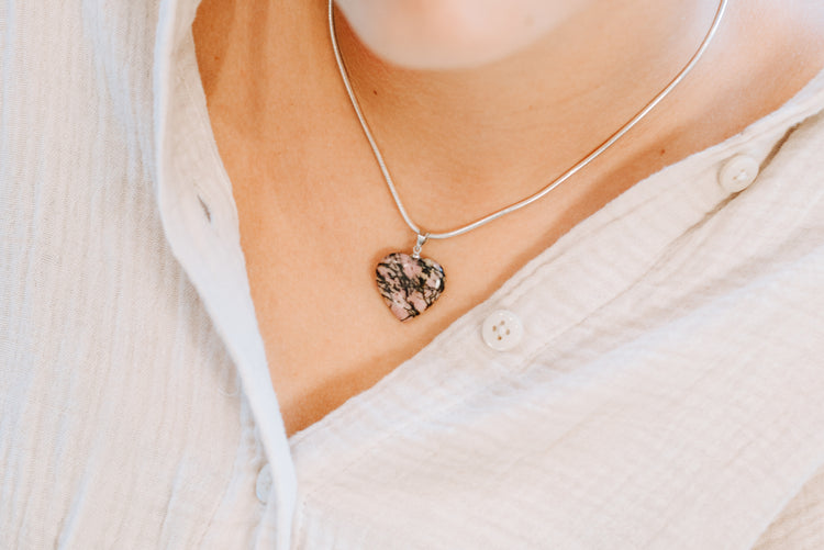 Rhodonite Heart Pendant | 2x2 cm