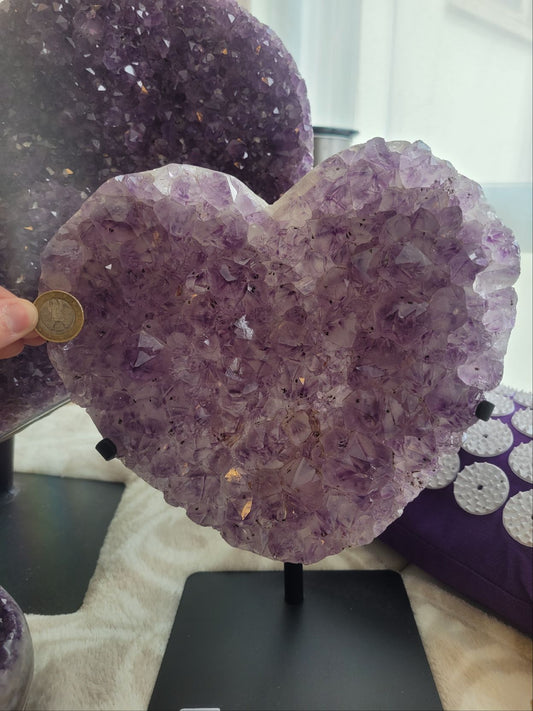 Amethyst Drusenherz auf Metallständer