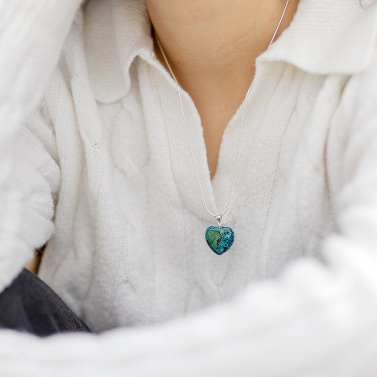 Colgante corazón de crisocola | 2x2 cm + ojal de plata 925