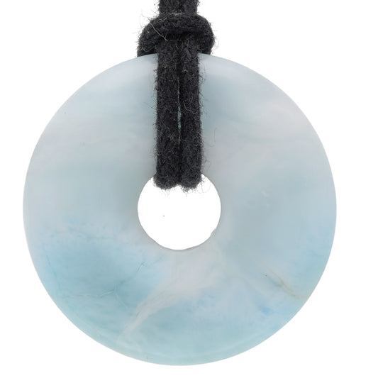 Larimar Donut B-Qualität mit Einschlüssen | 30 mm Anhänger + Baumwollband