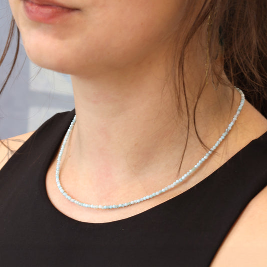 Larimar 2 mm Perlenkette facettiert | 45 cm + Silberverschluss