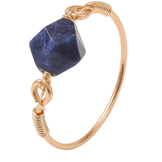 Sodalith Ring mit Kupferdraht – handgefertigt, Unisex, Ø 20 mm