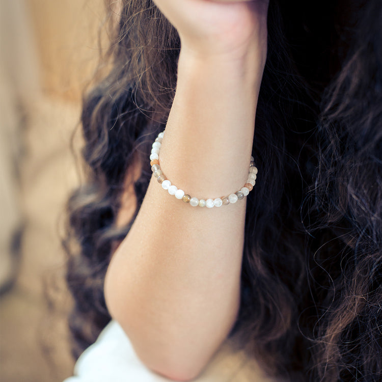 Mondstein Mini-Kugelarmband | 4 mm