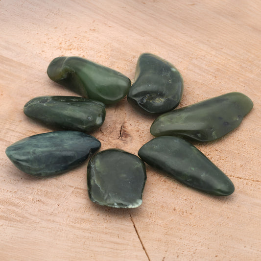 Jade (Nephrit) Trommelstein