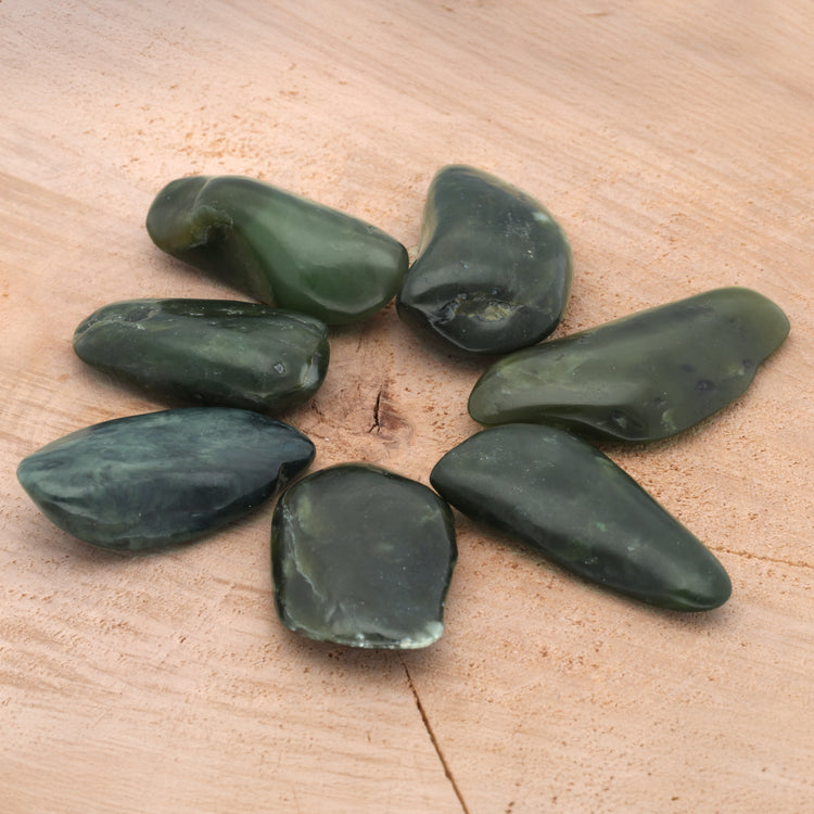 Jade (Nephrit) Trommelstein