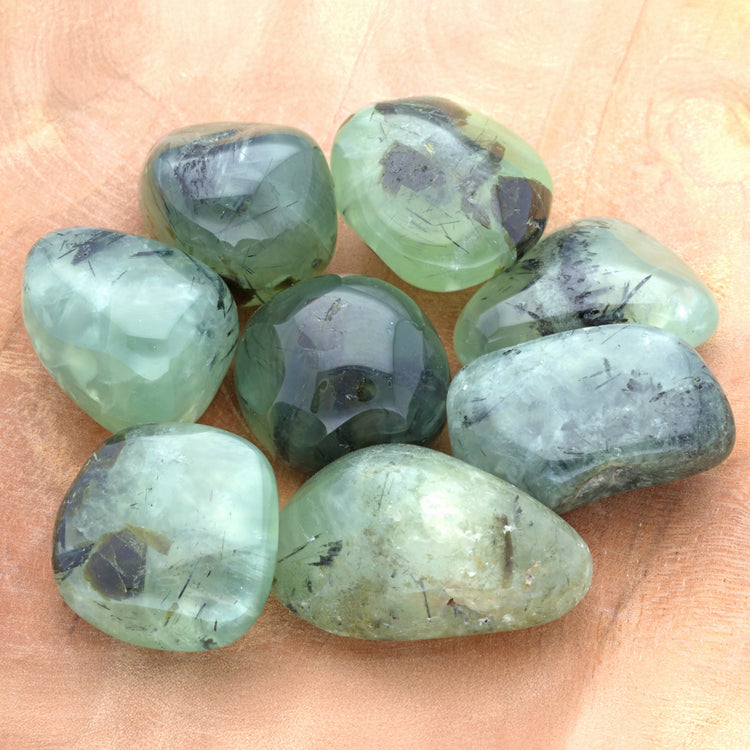 Piedra rodada de prehnita