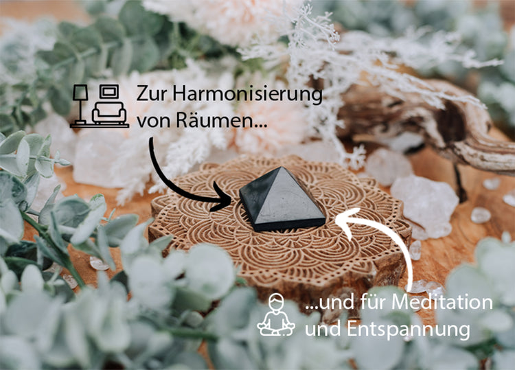 Schungit Pyramide 3x3 cm