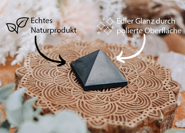 Schungit Pyramide 3x3 cm
