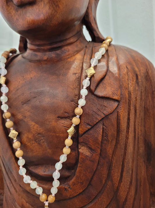 108-Perlen Mala aus China Jade (Serpentin), Rosenquarz und Olivenholz – Handgefertigte Gebetskette für Herzensöffnung, Milde und innere Balance