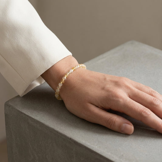 Citrin | facettiertes Armband | 4 mm — Lifestyle-Tragebild