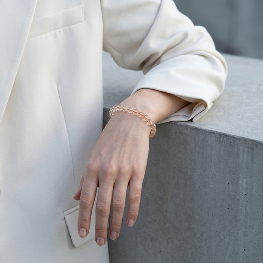 Citrin Kugelarmband | 6 mm am Handgelenk getragen – Tragebild