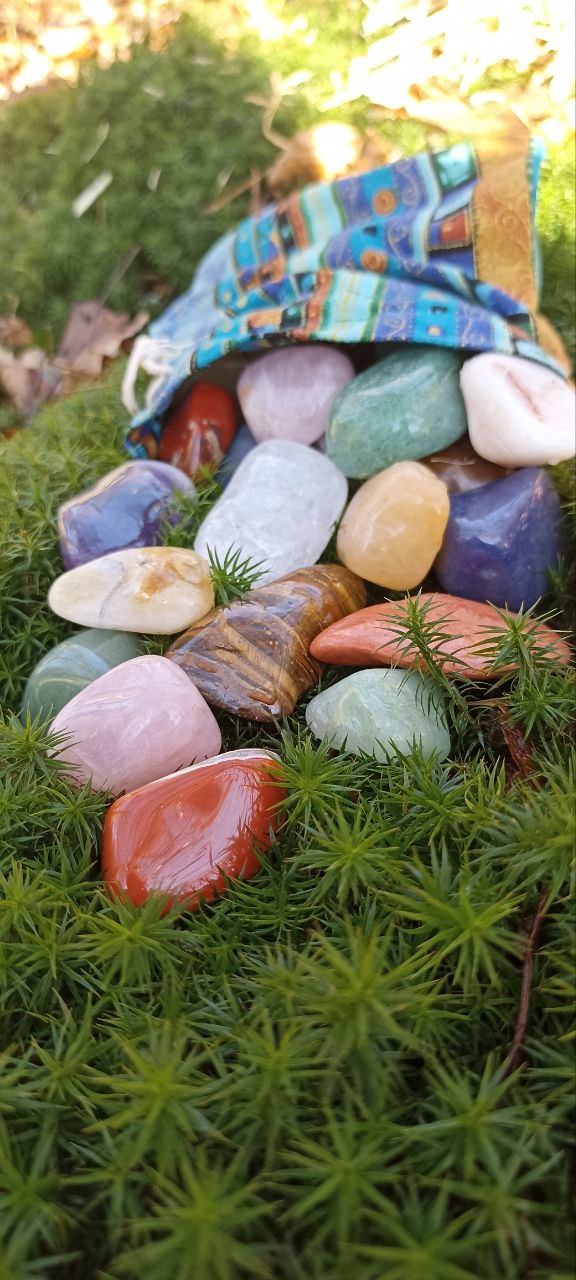 Bunter Trommelstein Mix | Mit farbenfrohem Beutel | Größe M